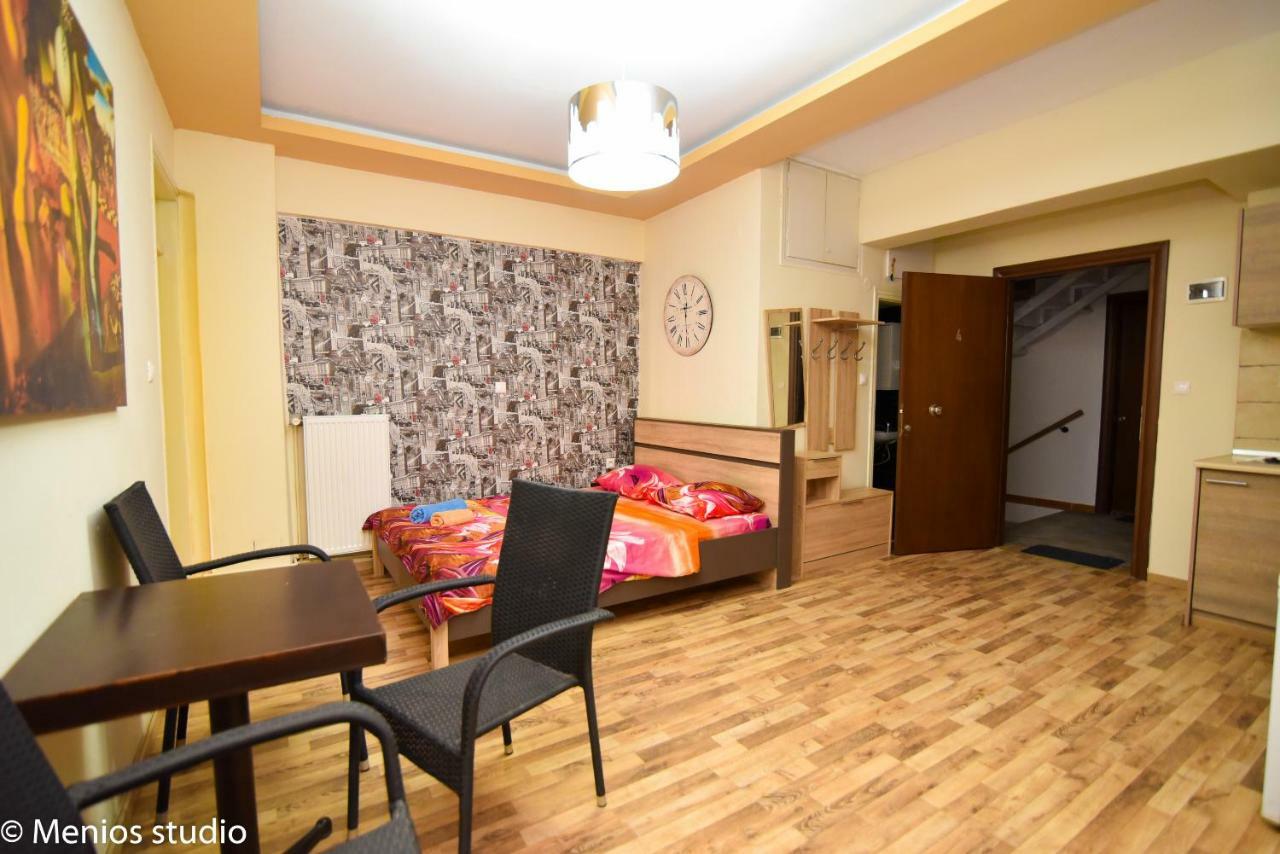 Menios Apartments And Studios Nea Kallikrateia المظهر الخارجي الصورة
